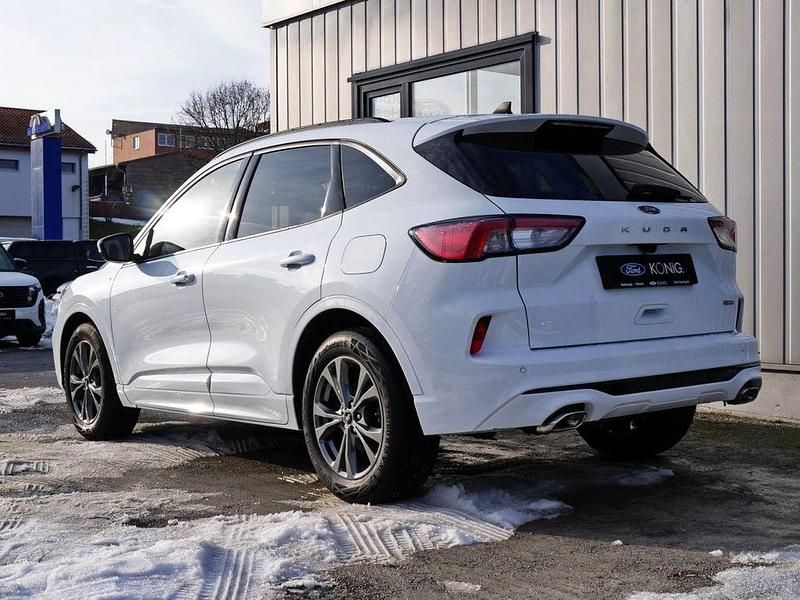 Gebraucht Ford Kuga ST-Line X 190 PS (139 kW) 2022 Frozen white (weiß) SUV