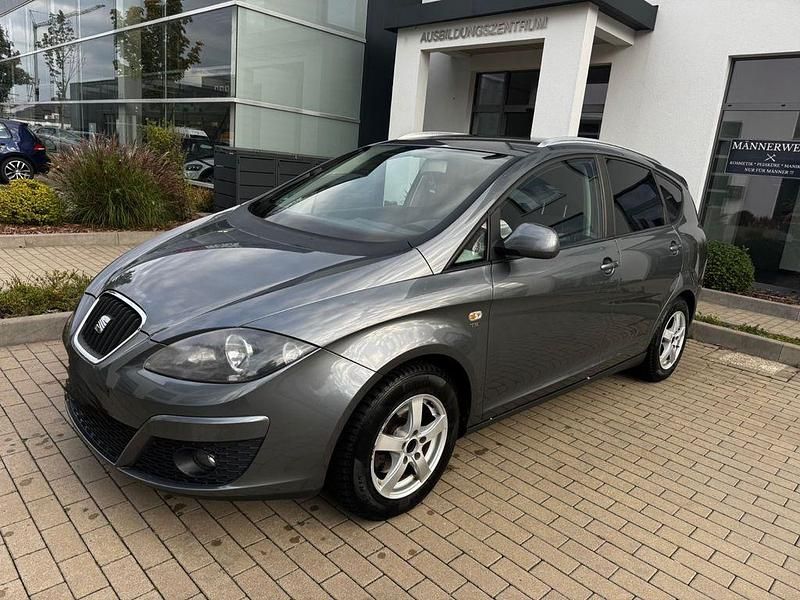 Grau Gebraucht 2012 Seat Altea XL Van / Kleinbus | 4.400 € (Fairer Preis) - Bild 1/4