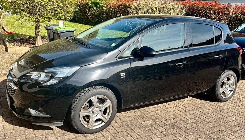 Second-hand Opel Corsa Active 90 CP (66 kW) 2017 Negru Hatchback