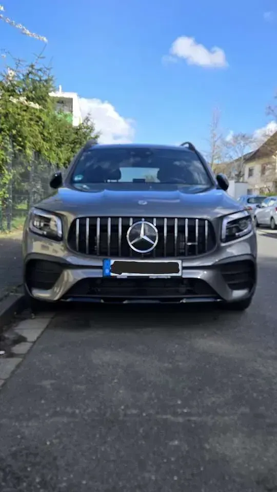 Gebraucht Mercedes GLB35 AMG 306 PS (225 kW) 2023 Grau SUV