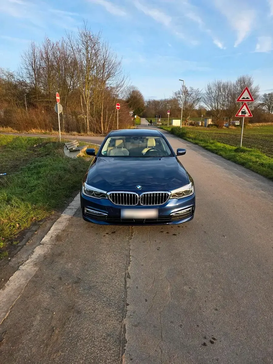 Używany BMW 530e iPerformance 252 KM (185 kW) 2018 Niebieski Sedan/Limuzyna