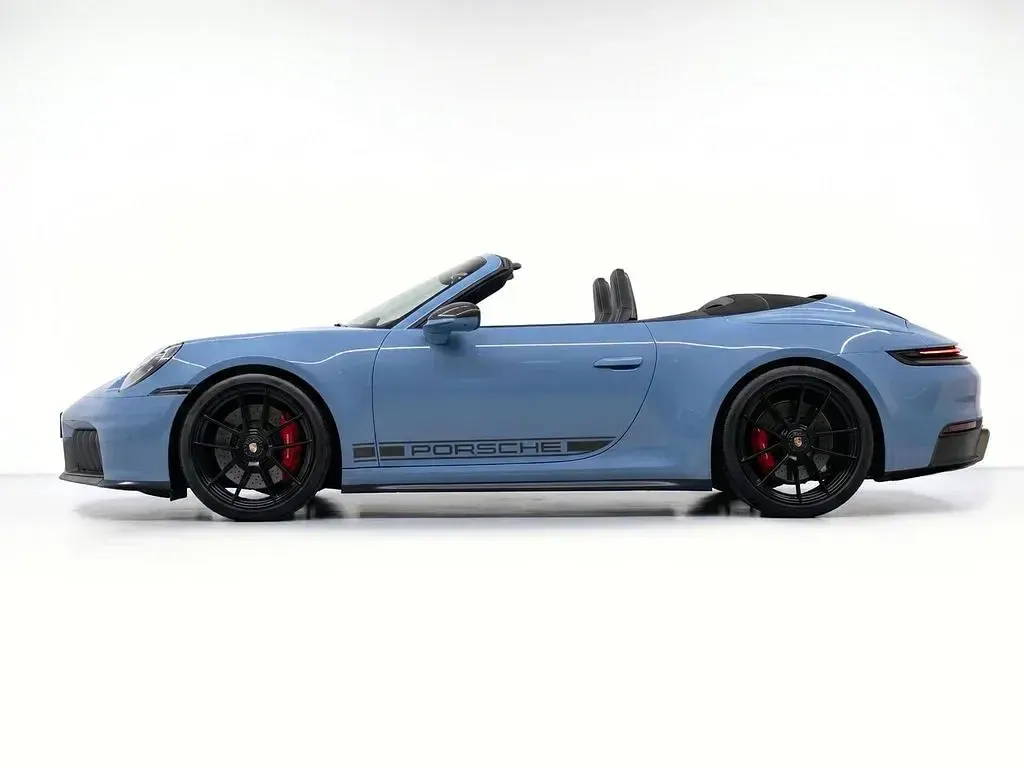 Gebraucht Porsche 992 541 PS (397 kW) 2025 Blau Cabrio