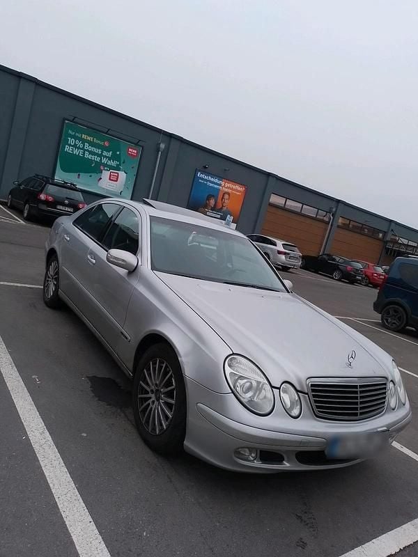 Second-hand Mercedes E220 150 CP (110 kW) 2002 Gri Berlinǎ