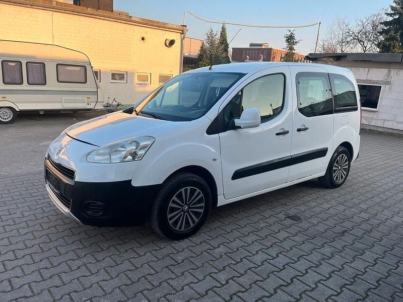 Gebraucht Peugeot Partner 92 PS (67 kW) 2013 Weiß Van / Kleinbus