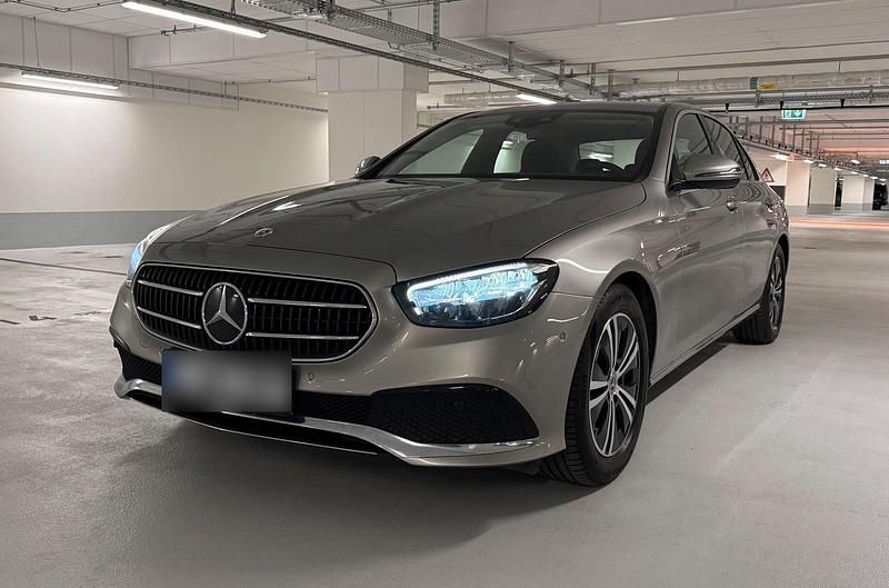 Gebraucht Mercedes E200 160 PS (117 kW) 2021 Silber Limousine