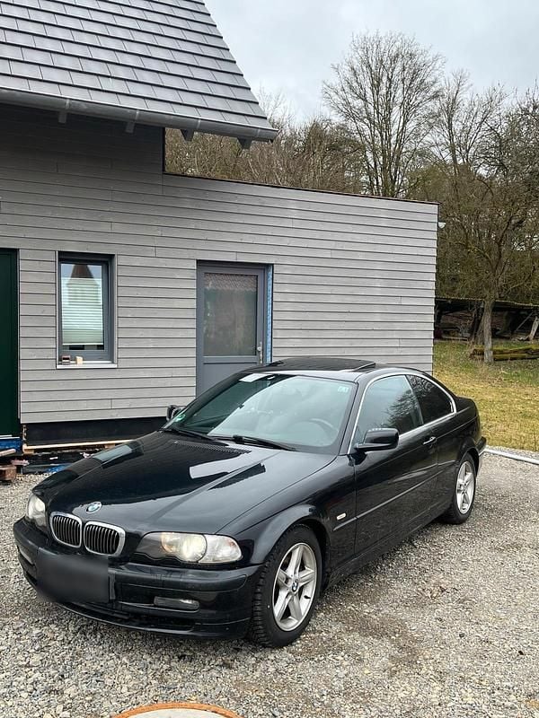 Gebraucht BMW 325 193 PS (141 kW) 2002 Schwarz Coupé