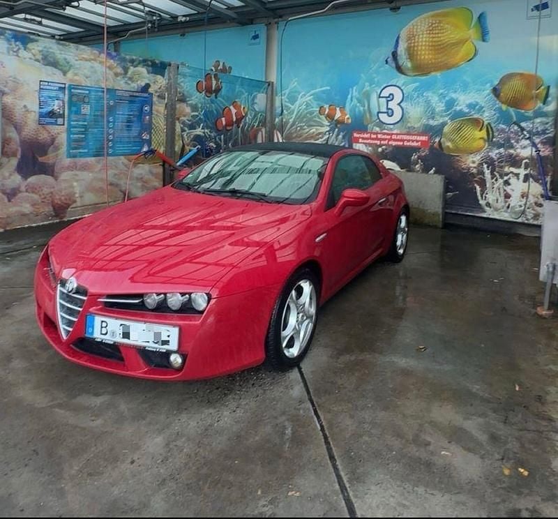 Rot Gebraucht 2006 Alfa Romeo Brera Coupé | 8.500 € (Fairer Preis) - Bild 1/4