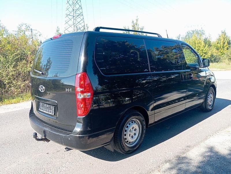 Gebraucht Hyundai H-1 Comfort 170 PS (125 kW) 2012 Schwarz Van / Kleinbus