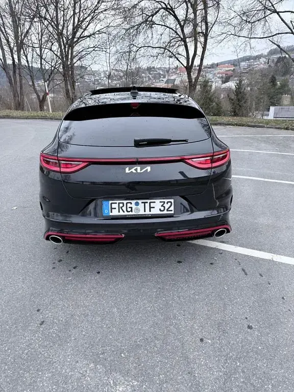 Używany Kia ProCeed GT 204 KM (150 kW) 2023 Czarny Kombi