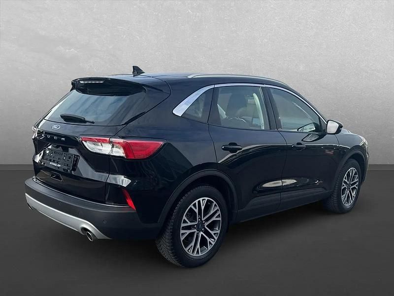 Gebraucht Ford Kuga Titanium 151 PS (111 kW) 2022 Schwarz SUV