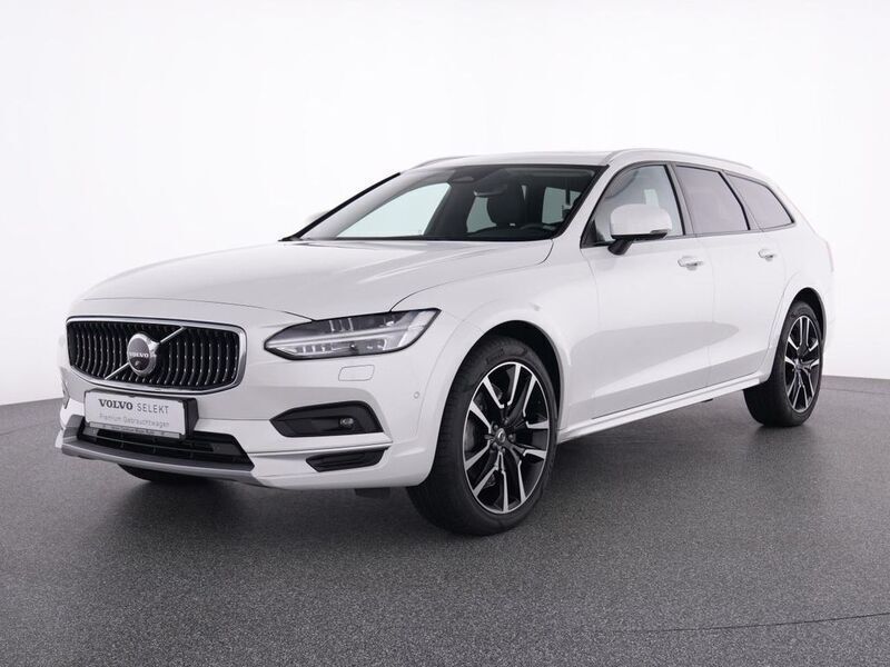 Gebraucht Volvo V90 CC Plus 197 PS (144 kW) 2023 Crystal white / metallic Kombi