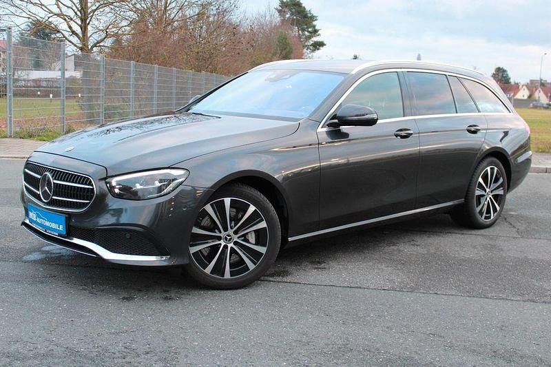 Gebraucht Mercedes E300 194 PS (142 kW) 2022 Grau Limousine