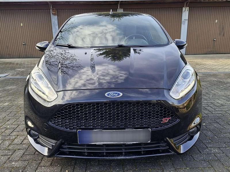 Gebraucht Ford Fiesta Sport 182 PS (133 kW) 2014 Schwarz Kleinwagen