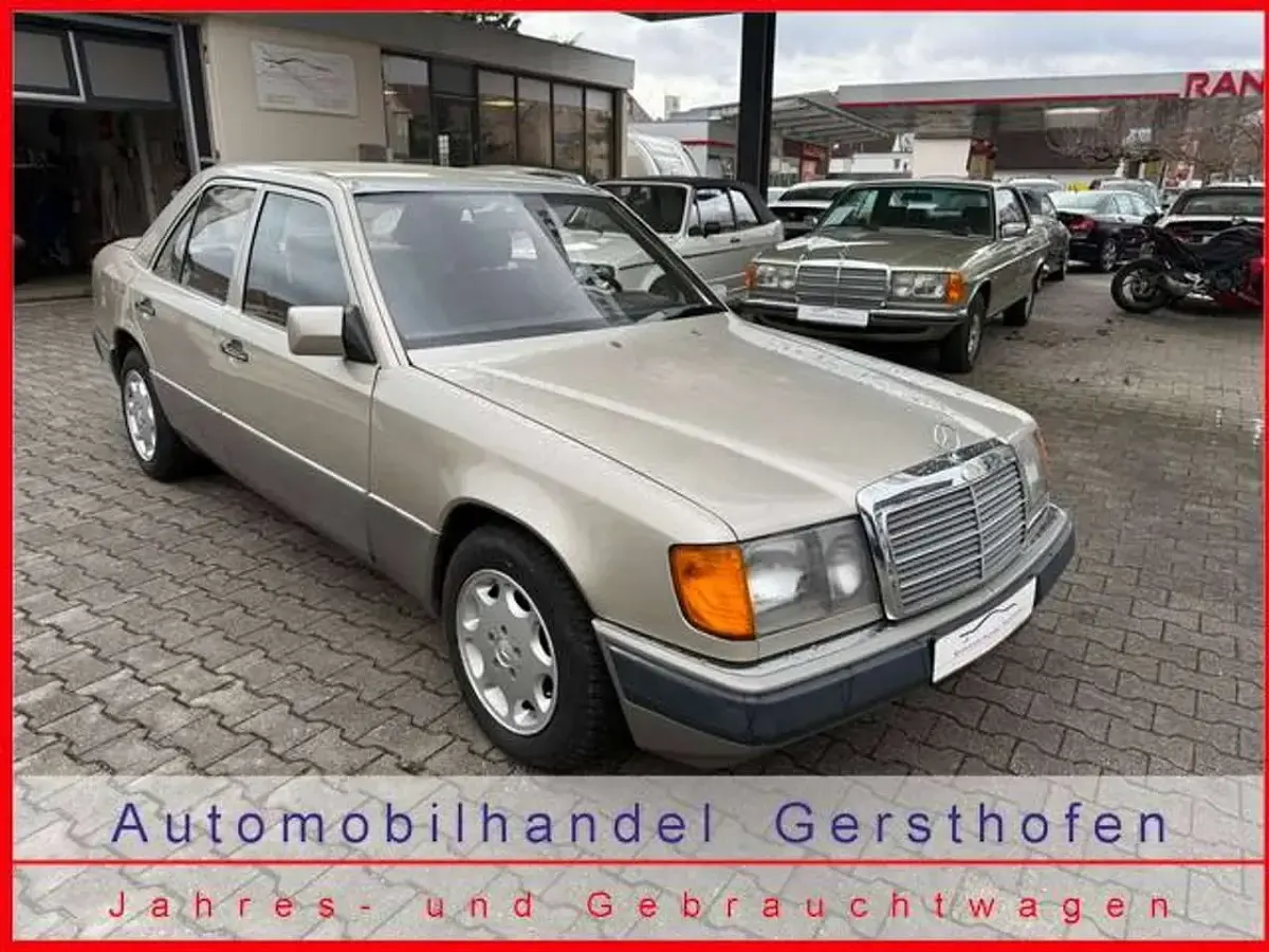 Gebraucht Mercedes 230 132 PS (97 kW) 1990 Gold Limousine