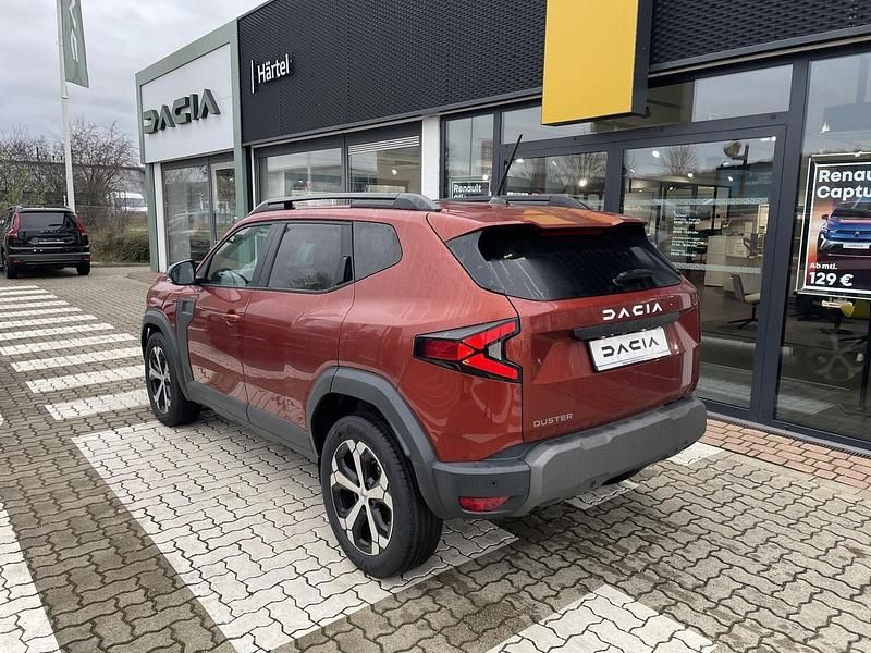 Neu Dacia Duster Journey 141 PS (103 kW) 2025 Terracottabraun (braun) SUV