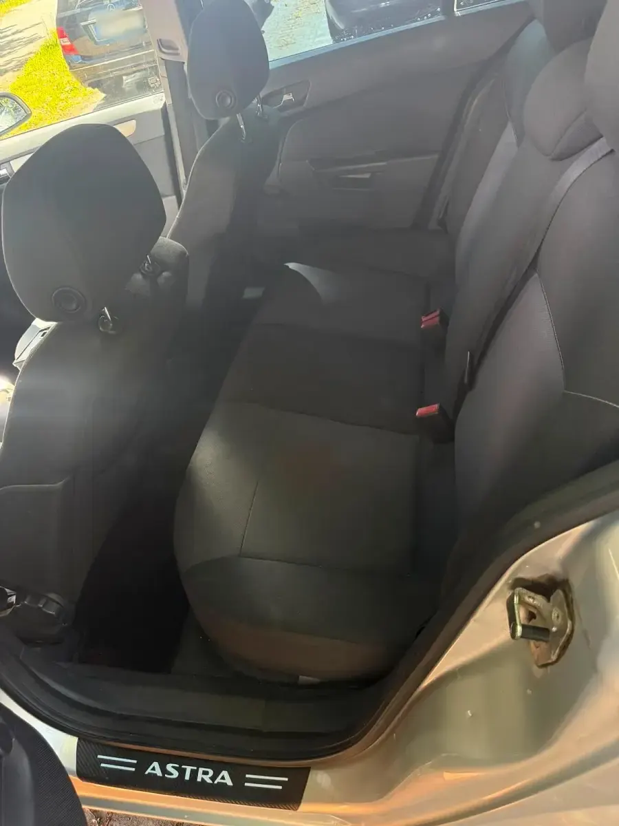 Gebraucht Opel Astra 90 PS (66 kW) 2008 Silber Kleinwagen