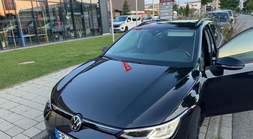 Gebraucht VW Golf VII Active 150 PS (110 kW) 2021 Schwarz Kleinwagen
