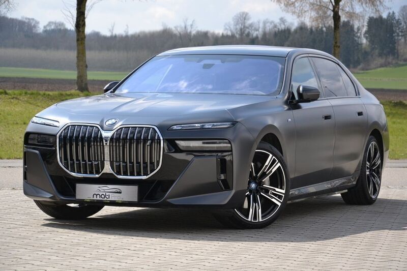 Frozen deep grey metallic Gebraucht 2023 BMW i7 M Sport Limousine | 86.999 € (Superpreis) - Bild 1/4