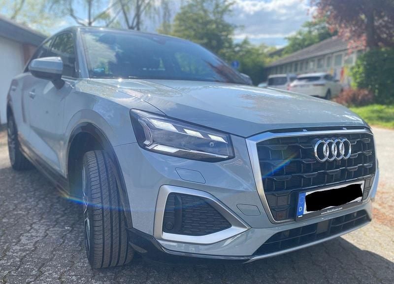 Second-hand Audi Q2 Advanced 150 CP (110 kW) 2023 Gri SUV