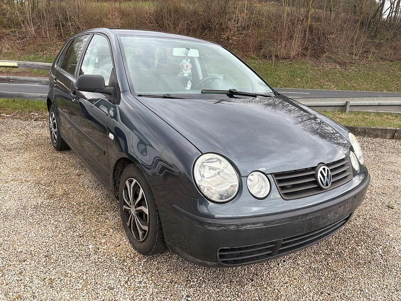 Używany VW Polo 64 KM (47 kW) 2004 Srebrny Hatchback