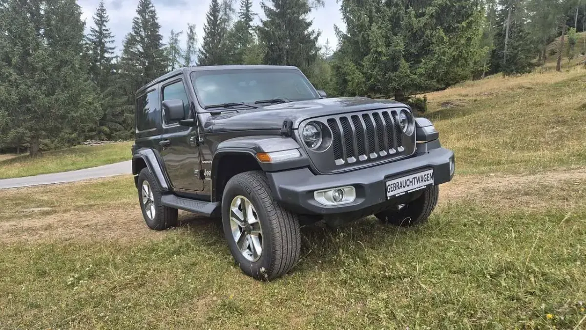 Gebraucht Jeep Wrangler Unlimited Sahara 200 PS (147 kW) 2018 Granite crystal met. clear coa SUV