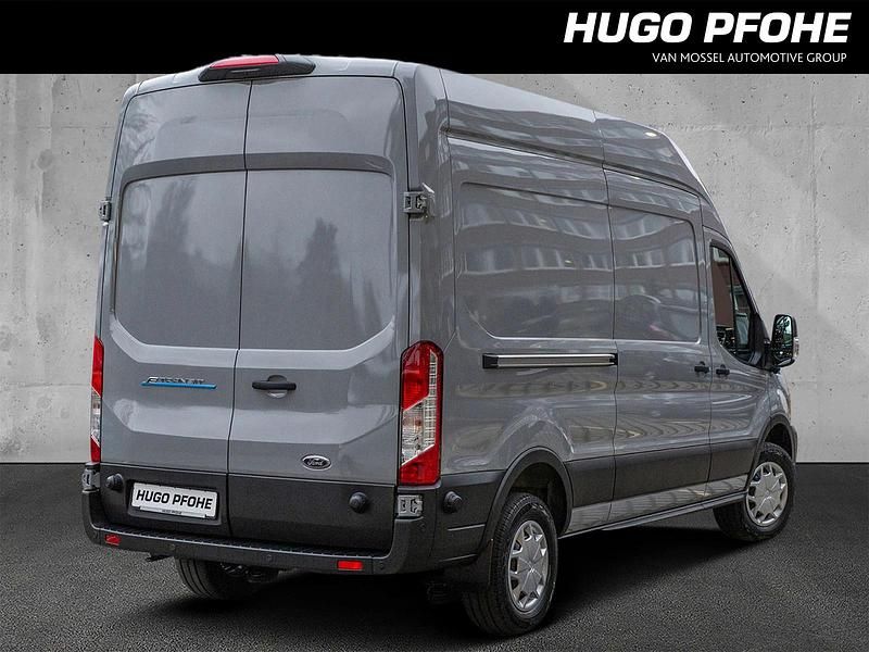 Gebraucht Ford Transit Trend 135 kW (184 PS) 2023 Grau Van