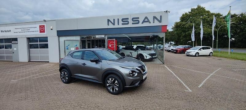 Grau Neu 2025 Nissan Juke Acenta SUV | 21.990 € (Fairer Preis) - Bild 1/4
