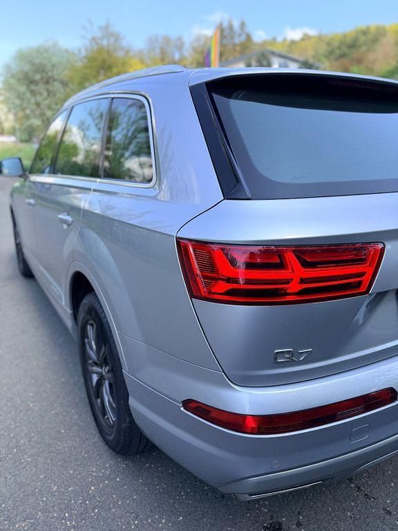 Second-hand Audi Q7 231 CP (169 kW) 2018 Argintiu SUV