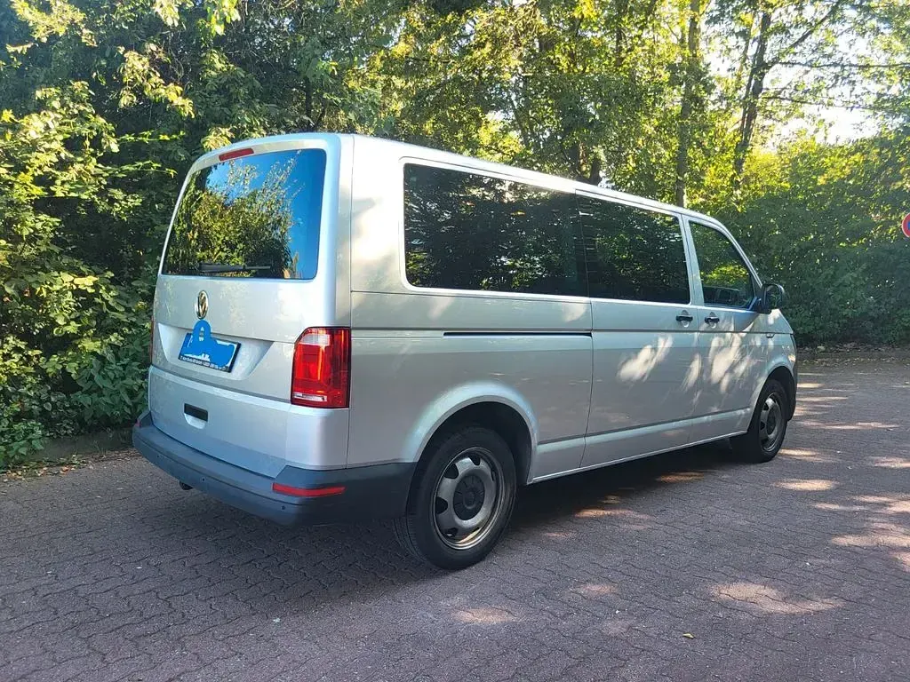 Gebraucht VW Caravelle 150 PS (110 kW) 2015 Silber Van