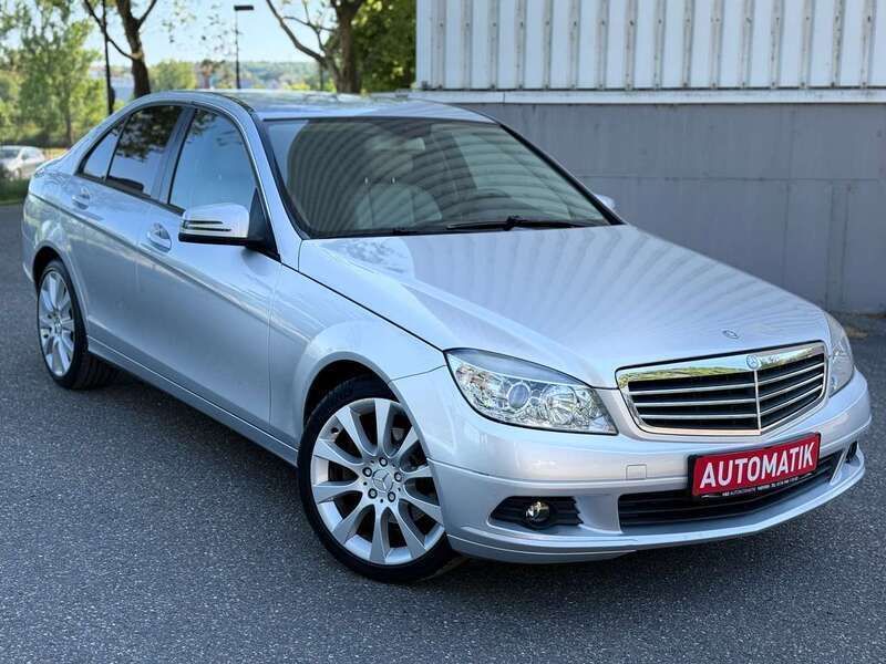 Silber Gebraucht 2008 Mercedes C200 Limousine | 7.450 € (Fairer Preis) - Bild 1/4