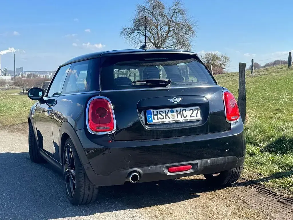 Gebraucht Mini Cooper D 116 PS (85 kW) 2016 Schwarz Kleinwagen