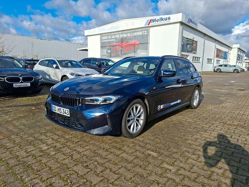 Blau Gebraucht 2022 BMW 320 M Sport Limousine | 35.990 € (Fairer Preis) - Bild 1/4