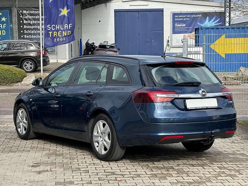Gebraucht Opel Insignia 140 PS (102 kW) 2014 Blau Kombi
