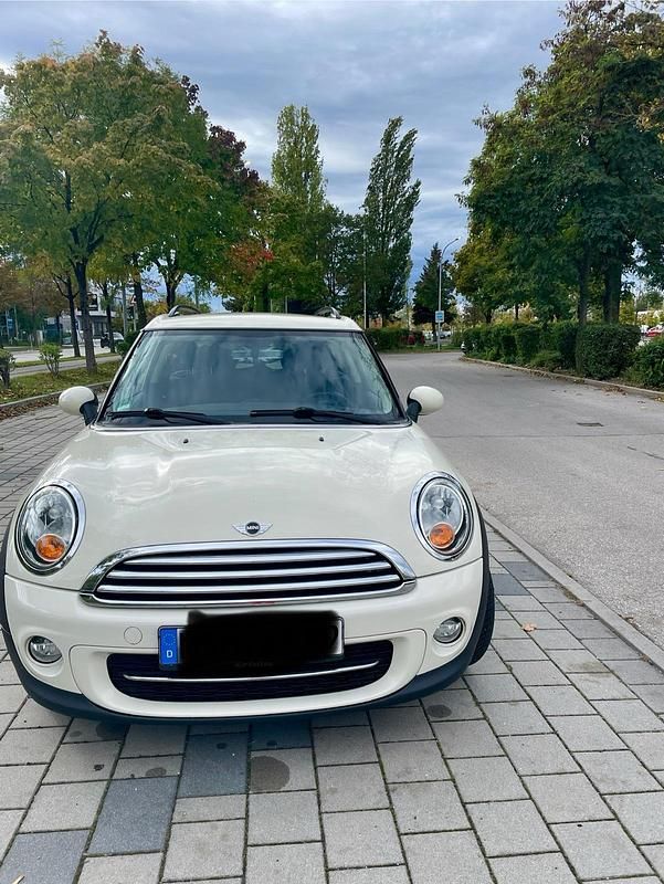 Weiß Gebraucht 2011 Mini Clubman Kombi | 4.500 € - Bild 1/4