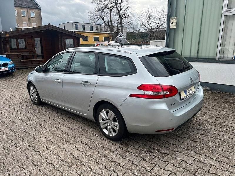 Gebraucht Peugeot 308 SW Business-Line 120 PS (88 kW) 2016 Other Kombi