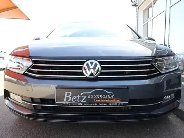 Gebraucht VW Passat Comfortline 150 PS (110 kW) 2017 Grau Kombi