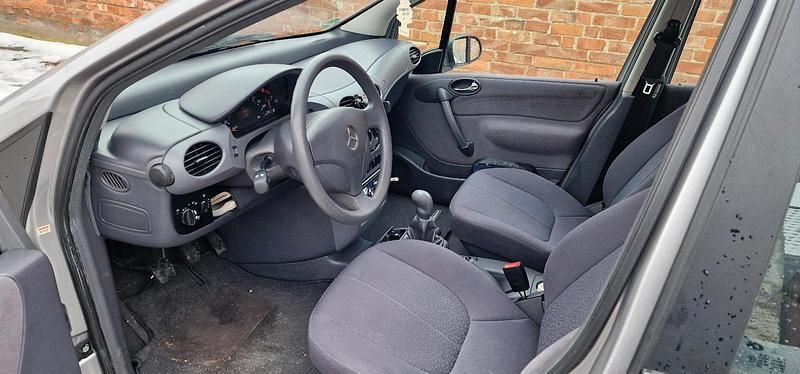 Gebraucht Mercedes A140 75 PS (55 kW) 2000 Silber Kleinwagen