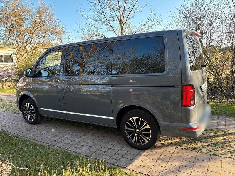 Second-hand VW Multivan 150 CP (110 kW) 2021 Gri Monovolum