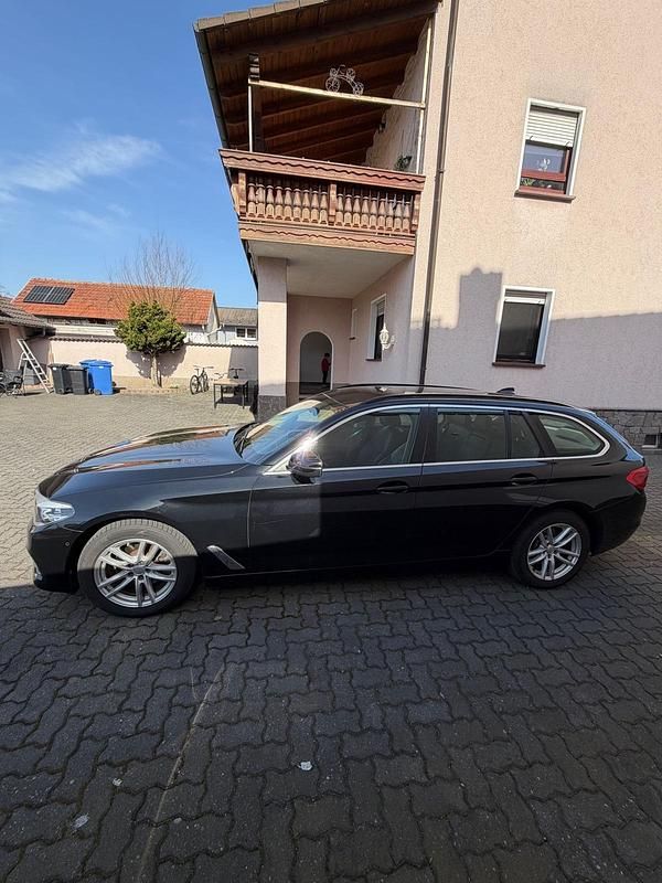 Gebraucht BMW 520 190 PS (139 kW) 2019 Schwarz Kombi