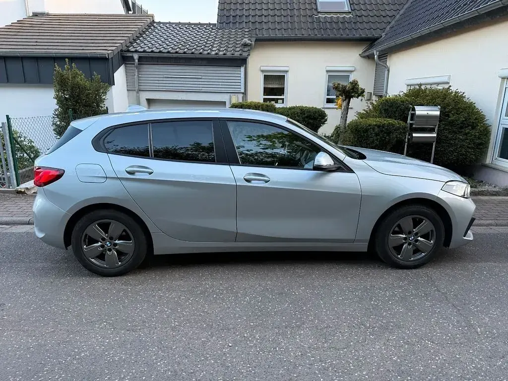 Gebraucht BMW 118 Shadowline 150 PS (110 kW) 2021 Silber Limousine