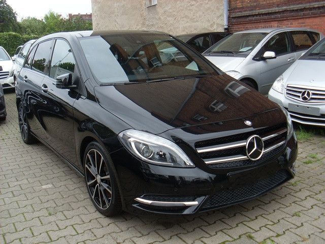 Gebraucht Mercedes B220 184 PS (135 kW) 2014 Schwarz metallic Kleinwagen