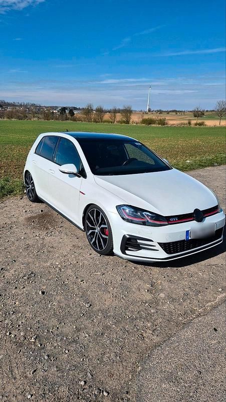 Weiß Gebraucht 2017 VW Golf VII GTI Kleinwagen | 18.600 € (Fairer Preis) - Bild 1/4