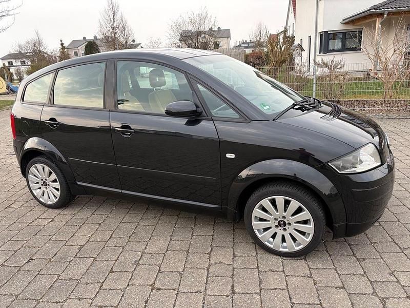 Gebraucht Audi A2 75 PS (55 kW) 2001 Schwarz Kleinwagen