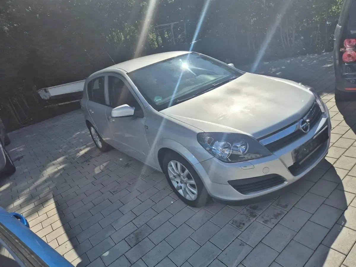 Gebraucht Opel Astra 105 PS (77 kW) 2005 Braun Kleinwagen