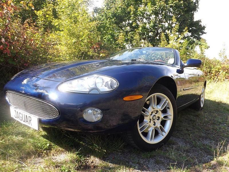 Blau Gebraucht 2001 Jaguar XK8 Cabrio | 17.500 € (Fairer Preis) - Bild 1/4