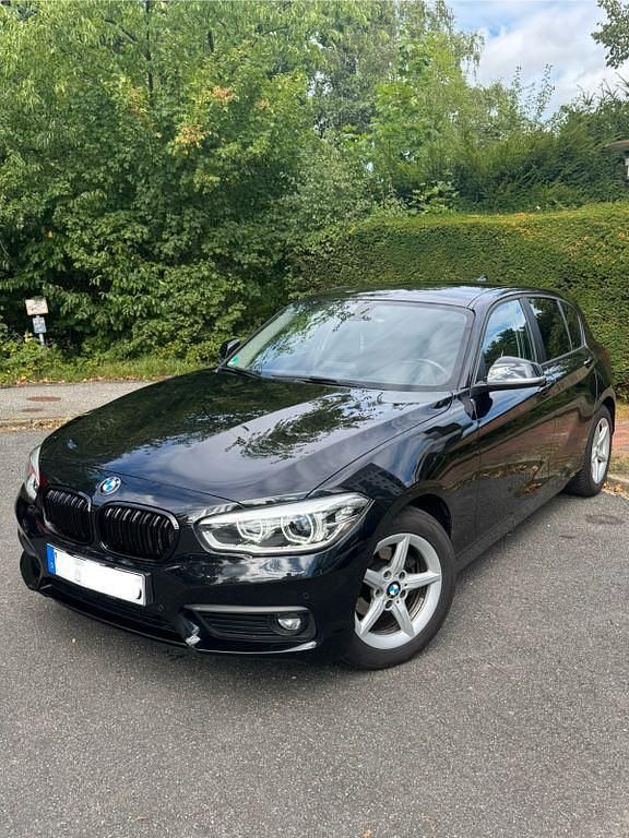 Schwarz Gebraucht 2018 BMW 116 Advantage Kleinwagen | 11.200 € (Fairer Preis) - Bild 1/4