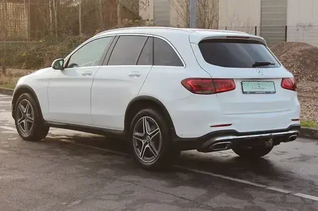 Gebraucht Mercedes GLC300 AMG 245 PS (180 kW) 2022 Weiß SUV