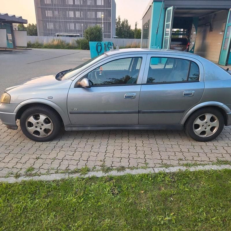 Gebraucht Opel Astra 101 PS (74 kW) 2003 Grau Limousine