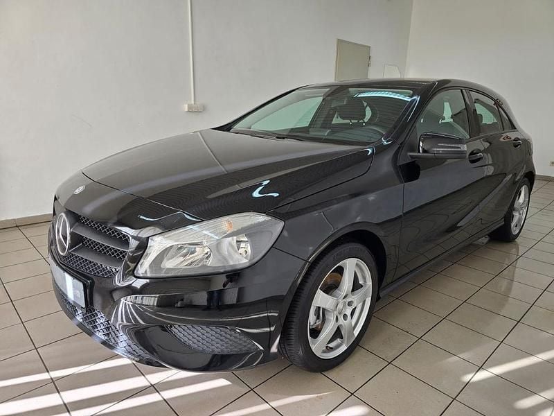 Gebraucht Mercedes A180 150 PS (110 kW) 2014 Schwarz Limousine