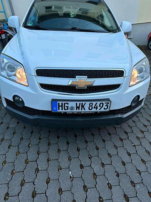 Weiß Gebraucht 2009 Chevrolet Captiva SUV | 4.650 € (Etwas zu teuer) - Bild 1/4